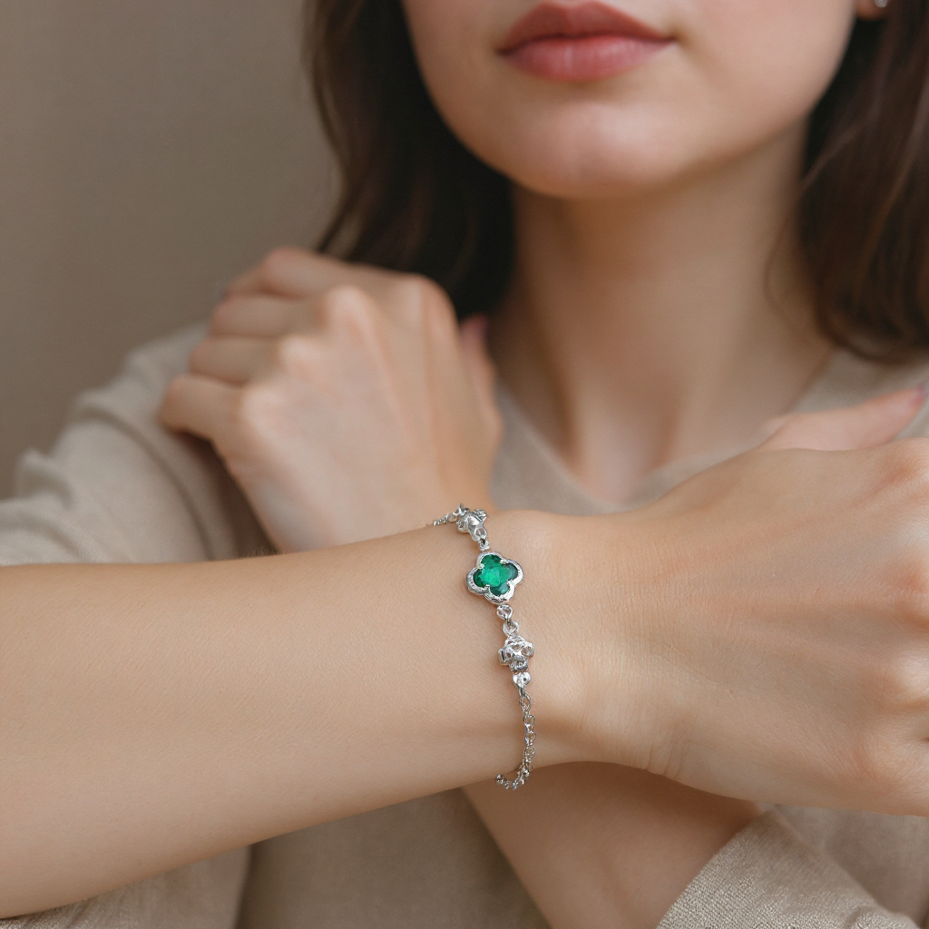 pulseira de prata com pedraria